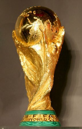 Кубок мира приехал в Санкт-Петербург